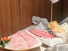 -海底捞火锅鲜切牛肉主题店(长寿路店)