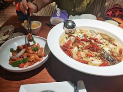 -鱼亨小鲜酸菜鱼(大信店)