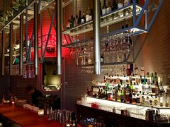 -FOUR PLAY BAR