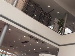 -成都中升之星奔驰4S店