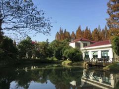 -上海怡沁园度假酒店