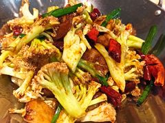 -有红鸡毛店·川菜(建设路店)