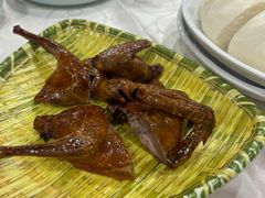 红烧乳鸽-德記大排档 26年老字号(西湖店)