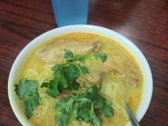 椰汁咖哩雞麵-成群小食店