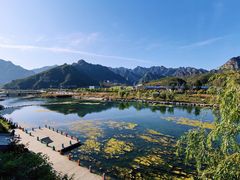 -百里峡七彩艺术小镇