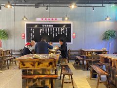 大堂-石锅苗苗鱼(武汉首店)