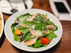 嫩叶菠菜沙拉-Bistro 63 创意融合料理(广粤天地店)