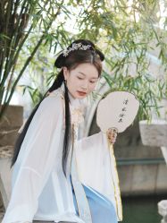 -一揽芳华汉服旗袍体验馆(拙政园店)