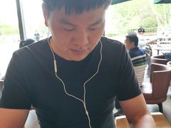 -星巴克臻选(郑州中原万达店)