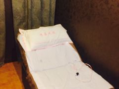 -鸿喜足健康足道采耳艾灸(南纬路店)