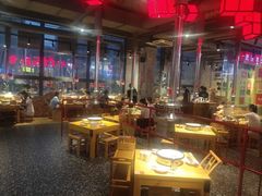 大堂-么肆烤肉·中式自助·烤肉大排档(街道口季佳PAI店)