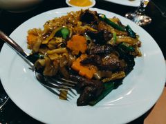 干炒牛河-金厨泰国餐厅·全泰籍厨师料理(拱北店)