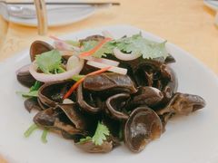 迷你圆葱拌秋耳-同和居(什刹海店)