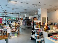 -今日艺术汇书店