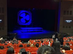 -虹桥艺术中心