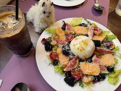 布拉塔配蜜瓜莓果沙拉-沏点Trattoria意大利餐厅(新街口店)