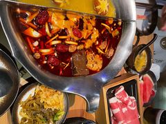 台式麻辣锅-湊湊火锅·茶憩(杭州湖滨银泰in77店)
