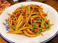 -黄泥岗·地道湖北菜(奥特莱斯店)