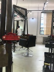 -Hair Co.一间沙龙