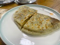 -溢心园香河肉饼总店