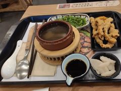 -煲仔皇腊味煲仔饭(经四万达店)