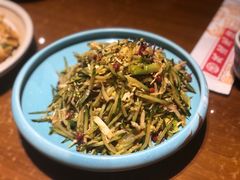 -95号酱骨·一块豆腐(展春园西路店)