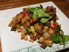 泰式柠檬香叶鸡-云海肴·汽锅鸡·云南菜(美罗城店)