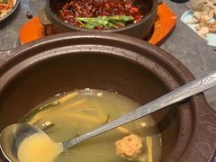 -有红鸡毛店·川菜(建设路店)