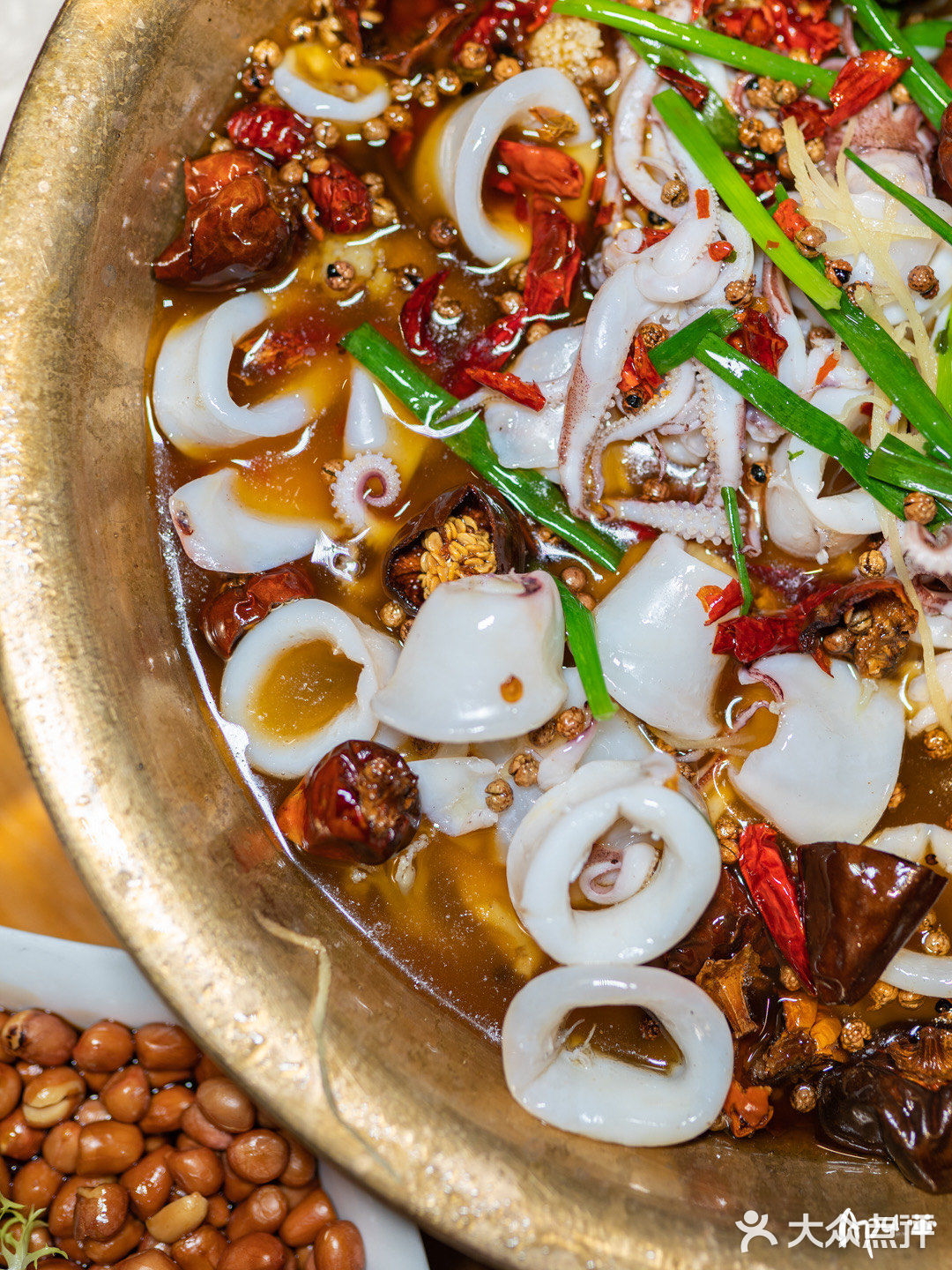 厦门初代网红餐厅仅靠一盆水煮小鱿鱼火了18年