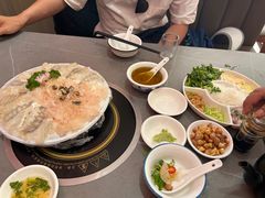 -官塘陈记鱼生·潮汕砂锅粥·牛肉火锅(潮枫路总店)