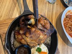 -LENBACH兰巴赫西餐啤酒坊(大连东港店)