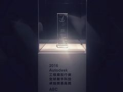 -凤凰中心