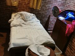 -莱蔻·圣灸堂·推拿艾灸(天山店)