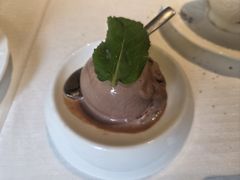 -LESCEDARS Brasserie Bistro香柏树