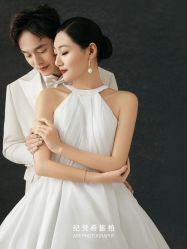 -纪梵希旅拍婚纱摄影(大连总店)