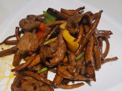 老干妈茶树菇炒牛肉-衡山汇·高级粤菜(霄云路店)