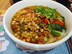 小炒黄牛肉米粉-呷佬·长沙手工米粉(金沙江路店)