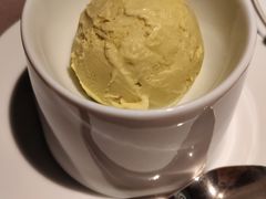 -新荣记(BFC外滩金融中心店)