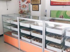 面包甜点陈列柜-哈尔滨胜利糕点有限责任公司