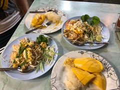 -Nings Mango Stand