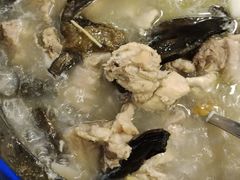 -鲁朗纳麦石锅鸡庄园