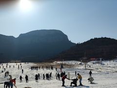 -济南卧虎山滑雪场