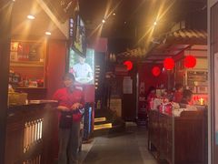 -川流不息·地道川菜·小龙虾(新松江路店)