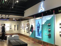 -Air Jordan(世贸天阶店)