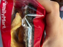 -全家便利店(长江南路站店)