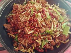 干锅带皮牛肉-古城苗家土菜馆(河景餐厅店)