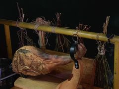 -羽深肉铺 Steak & Wine
