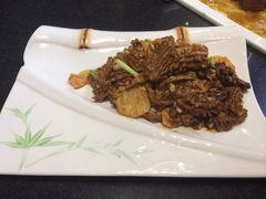 闫府私房菜(恒隆广场店)-闫府私房菜·百年鲁菜(恒隆店)