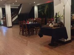 -Neary Khmer Restaurant
