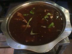 -悦牧·酸汤牛肉火锅(沃尔玛店)
